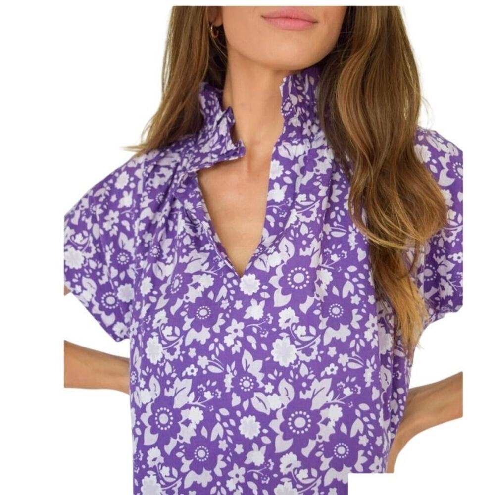 Never A Wallflower Purple Floral Short Sleeve Ruffle Collar Blouse, Large, NWT